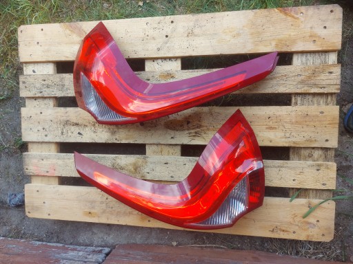 Права лампа Volvo XC60 та 89075216 89075234