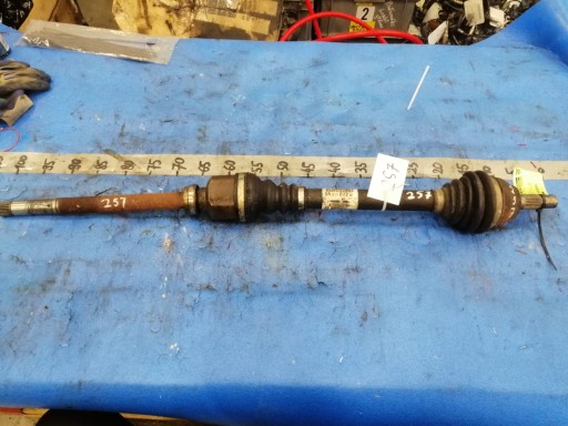 Peugeot 5008 308 1,6 VTI semi-axis right 9661107280