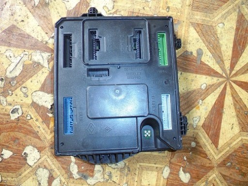 8200393836D - Renault bcm 284b15472r