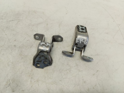 Suzuki SX4 S-cross II, 2023r hinge door right front upper lower kpl.