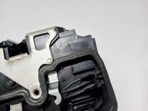 lock door right front front BMW E60 E61 7202146 5 PIN EU ( 0000893)