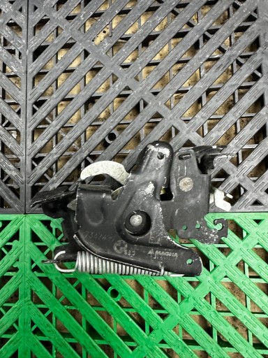 bonnet latch lock BMW 5 G30 G31 G11 X5 G05 X3 G01 7347409