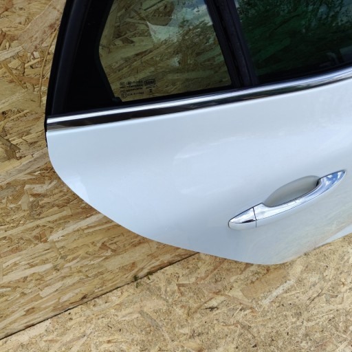 door rear. right RENAULT MEGANE IV BIALA PERLA