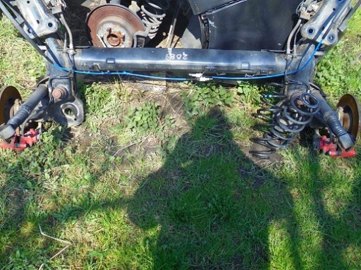 10 - Peugeot 208 1.6 thp gti задня балка в комплекті