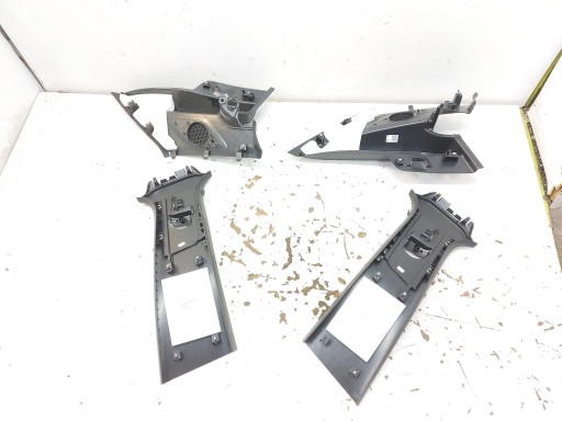 Volvo XC40 Lift Recharge cover slupka