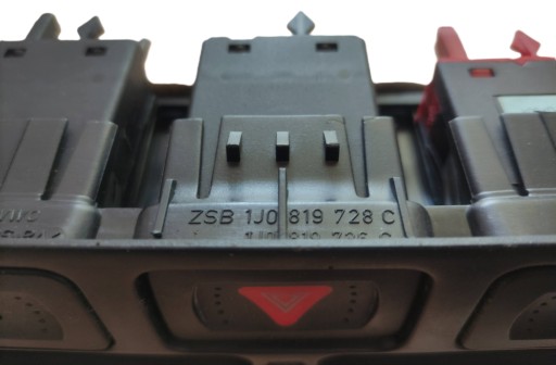 PANEL Bouches buses Lumières de secours VOLKSWAGEN Golf IV SPRAWNY