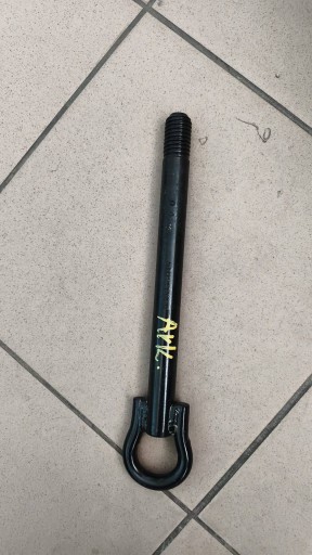 Ucho holownicze vučna kuka Renault Arkana 511129668R z auta powystawowego