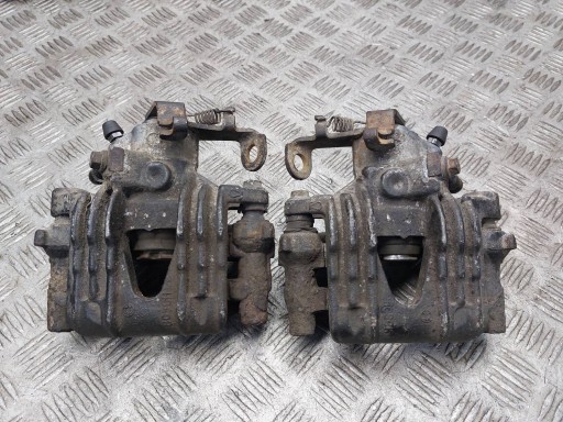 ГАЛЬМІВНИЙ СУПОРТ ЛІВИЙ + ПРАВИЙ ЗАДНІЙ ZAFIRA A ASTRA G