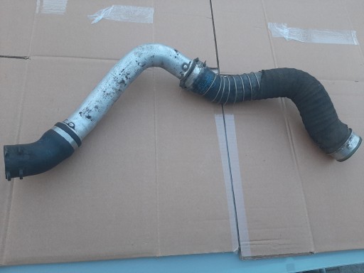 ТРУБКА ИНТЕРКУЛЕРА AUDI Q7 7L8145968A 4.2 TDI