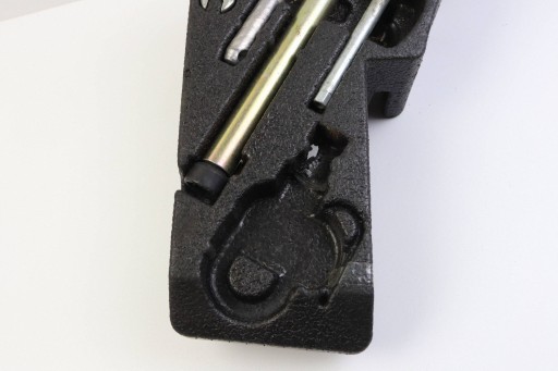 PORSCHE CAYENNE and TOUAREG running board NARZEDZIA key DO of wheels 7L0012113 7L0012219
