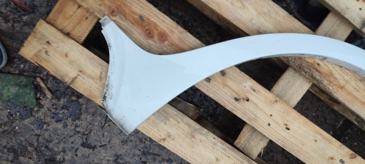 cap moulding of a fender front right right BMW X3 E83 A300 ALPINWEISS