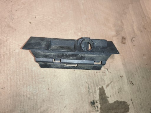 BM51-19B514-AF - Ford fusion mk5 usa микропереключатель крепления камеры заднего вида