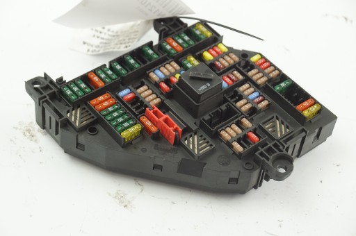 Kasten der Sicherungen 9151322 BMW F01