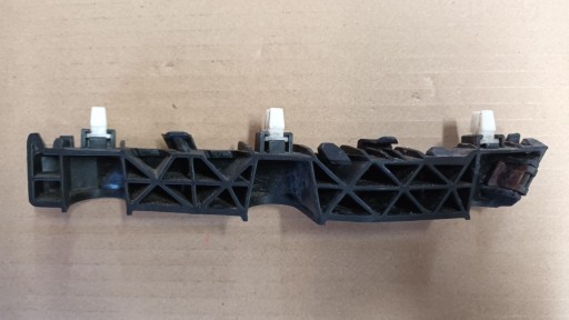 left bumper bracket of the front KIA RIO 2016->
