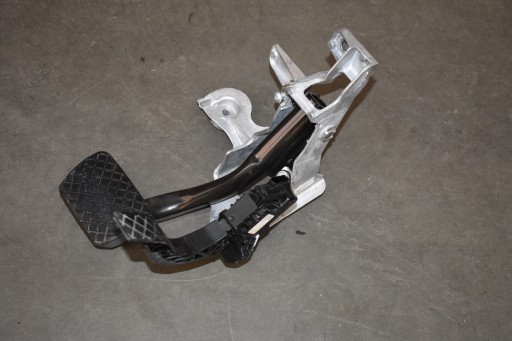IDEALNY PEDAL Bremse Gas AUDI Q7 Q8 TOUAREG III 1