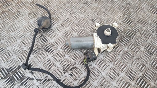 MERCEDES W209 mini motor PODNOSNIKA right rear part