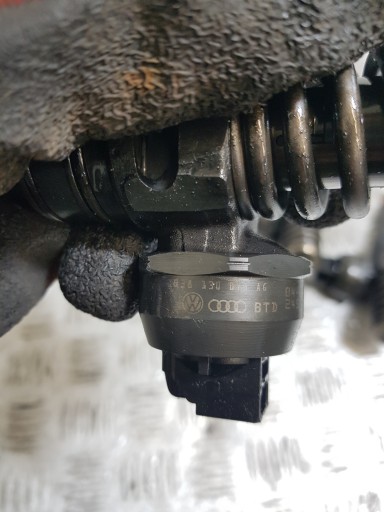 POMPOWTRYSKIWACZE KOMPLET VOLKSWAGEN GOLF 5 038130073AG