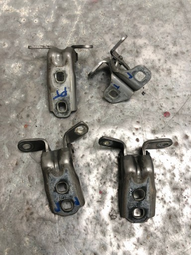 hinges door right front rear part Z41W OPEL ASTRA K KOMBI
