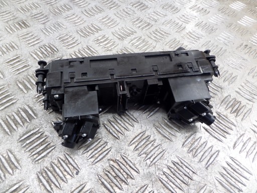 SEAT IBIZA V PANEL rešetka ventilacije klimatizacije 6F1820045K