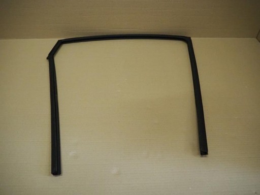 823315260R - УЩІЛЬНЮВАЧ СКЛА ДВЕРЕЙ ЛІВИЙ ЗАДНІЙ RENAULT KOLEOS II