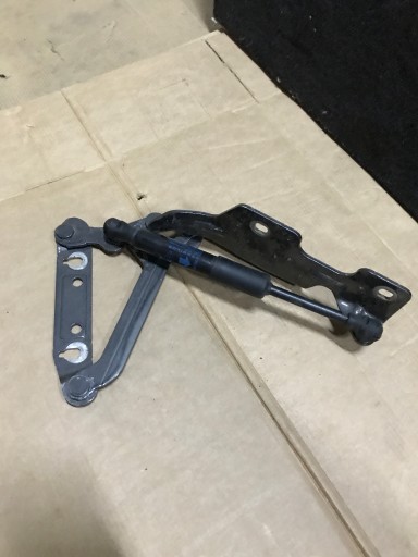 PORSCHE 992 ПЕТЛЯ ЗАСЛОНКИ КУПЕ ТЕЛЕСКОП ПРАВАЯ M7S 992827152b