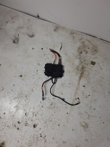 A2135401115 - БЛОК ЗАПОБІЖНИКІВ MERCEDES W463/4 A21354011151