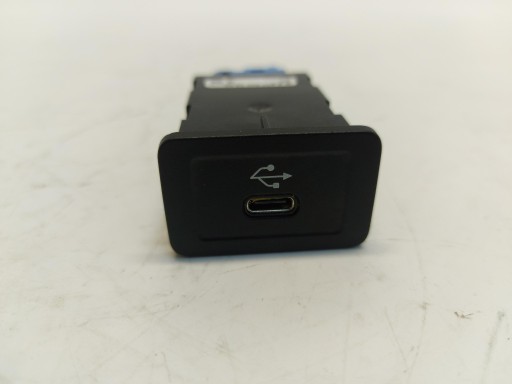 Mercedes GLA 250e LIFT II H247 adapter PORT USB A2478207302