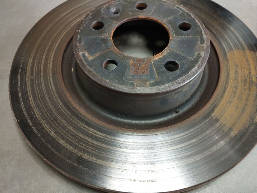Audi A6 Allroad C8 2022 kotuče plotýnky HAMULCOW EPRZOD 4K0615301E 338MM