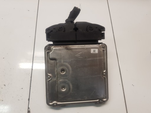 VW AUDI SEAT SKODA 1.6 TDI computer control unit of the engine 0281031066 04L907309R
