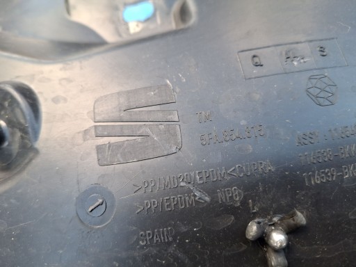 mudguard left front SEAT LEON IV 2020R->