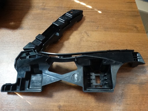 SUPPORT MONTAGE PARE-CHOCS ARRIÈRE DROITE MERCEDES W213 1