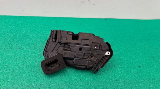 lock door right front VW TOURAN 5T SEAT SKODA AUDI 5TB837016C K79/45CZ