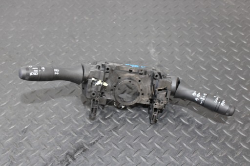 Commodo phares Essuie glaces Indicateurs de direction RENAULT CLIO V 5 LIFT 255674797R