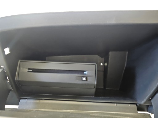 OPEL ASTRA K 5 V Handschuhfach des Beifahrers Z CZYTNIKIEM PLYT 84016433