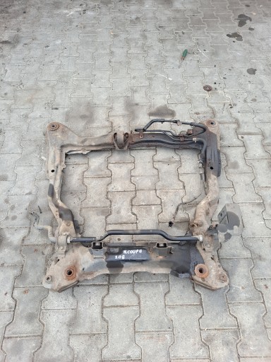 САЛАЗКИ ТРАВЕРС БАЛКА ПЕРЕДНЯЯ HYUNDAI COUPE II 2.0