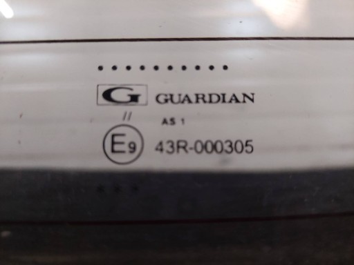 Vitre pare brise PODGRZEWANA CHRYSLER GRAND VOYAGER IV
