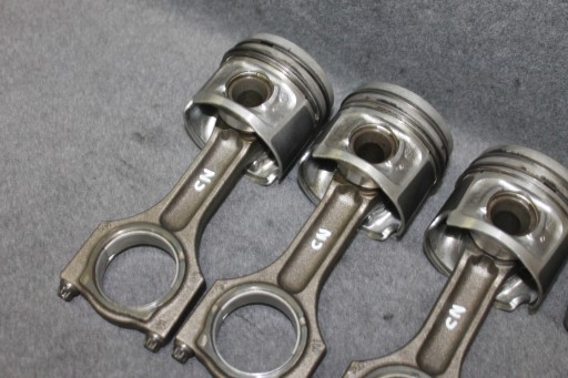 BMW E90 F20 F30 F34 F10 2.0D 2.5D 2.8D N47D20C N47D20D piston connecting rod 0840ZU