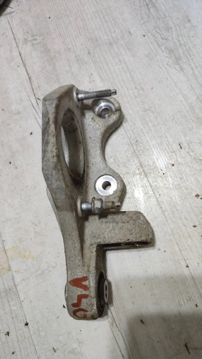 Volvo V40 II 2018r Support Demi axe