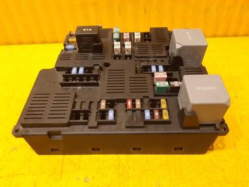 Блок предохранителей volvo v60 ii 2.0d 32212297 18 лет -