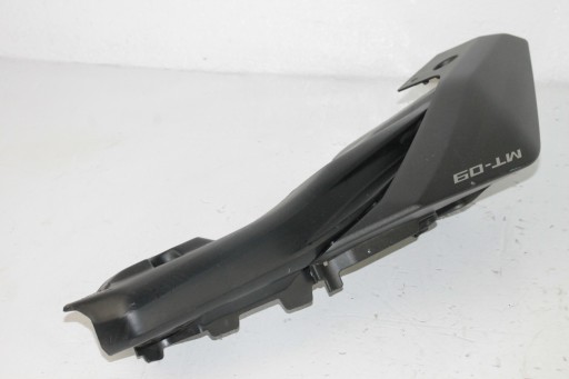 028000. - YAMAHA MT09 13-17 ОБТІЧНИК ХВІСТ ЗАДУПОК ПРАВИЙ