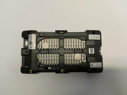 Индуктивное зарядное устройство для телефона porsche taycan 4s 9j1 2022 9j1035504b