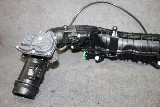 BMW F30 F32 F10 F15 F25 N57 3.0D 3.5D intake manifold 7811909 small PRZEBIEG