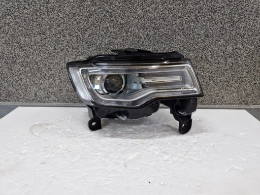 light right Jeep Cherokee WK2 Bi Xenon Led 2015