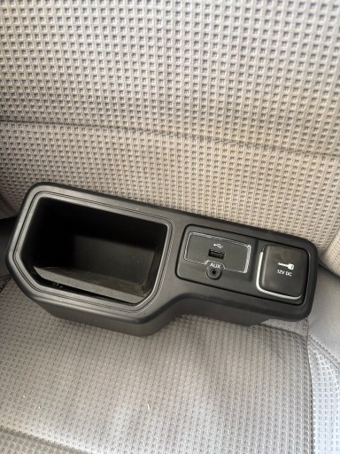 adapter PORT USB ZAPALNICZKA JEEP RENEGADE 07356934240