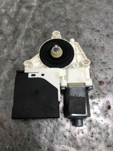 motorek okna levý předek AUDI A3 8P LIFT 8P0959801Q