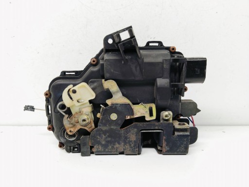 lock door left front Volkswagen Bora 1.9 TDI 8 Pin POM