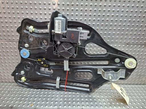 Mécanisme essuie glaces Arrière Droite 827200018R RENAULT MEGANE III CABRIO 2009