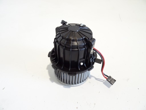 8K0820521 - AUDI A4 B8 LIFT вентилятор 8K0820521B