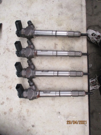 ФОРСУНКИ VW AUDI 04L130277AC КОМПЛЕКТ