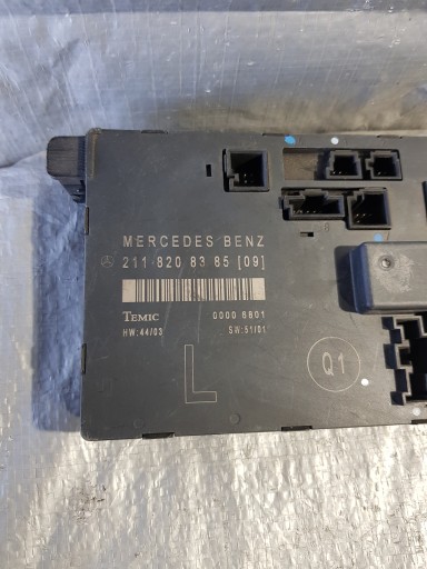 Mercedes-Benz W211 2.2 CDI module door left front OE 2118208385